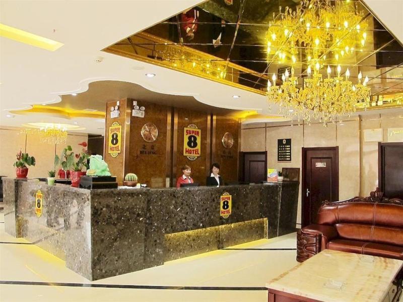 Super 8 Hotel Ankang Ba Shan XI Lu Εξωτερικό φωτογραφία